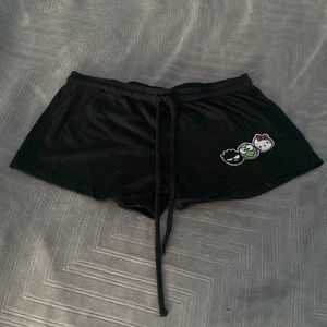 Selling these shorts from HELLO KITTY size small I have never worn them.